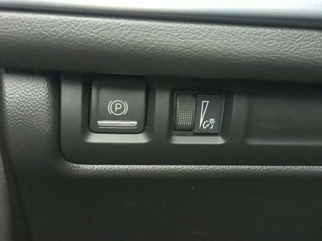 Used 2024 Cadillac XT4 Sport FWD image 27