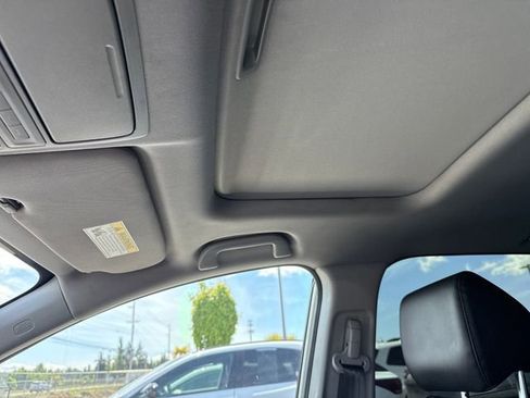 Used 2022 Honda CR-V Touring image 32