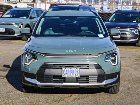 New 2025 Kia Niro EX w/ EX Cold Weather Package image 3