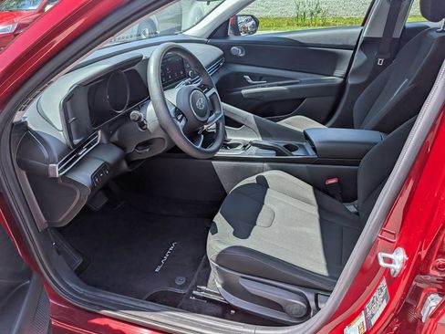 Used 2023 Hyundai Elantra SEL FWD image 27