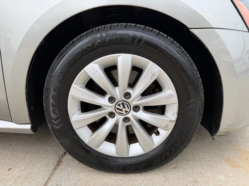 Used 2013 Volkswagen Passat 2.5 S FWD image 21