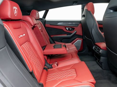 Used 2023 Lamborghini Urus S image 13