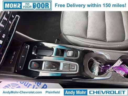 Used 2023 Chevrolet Bolt LT w/ Infotainment Package FWD image 19
