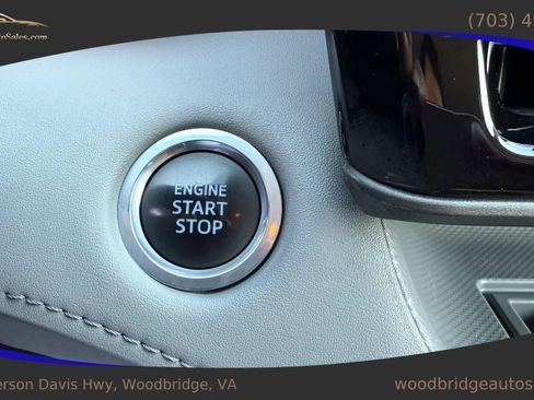 Used 2021 Toyota Highlander LE image 21