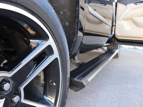 Used 2019 Cadillac Escalade ESV Premium Luxury image 89