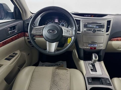Used 2010 Subaru Outback 2.5i Limited AWD/4WD image 26