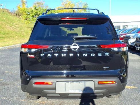Certified 2025 Nissan Pathfinder SV AWD/4WD image 6