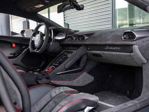 Used 2023 Lamborghini Huracan Sterrato AWD/4WD image 44