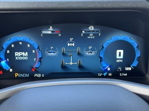 New 2025 Ford Bronco Outer Banks w/ Sasquatch Package image 13