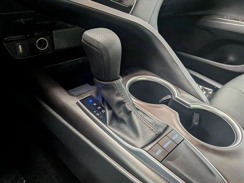 Used 2022 Toyota Camry LE FWD image 17