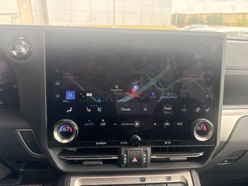 Used 2025 Lexus GX 550 w/ Accessory Package (2T) AWD/4WD image 10