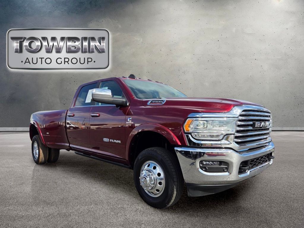 Used 2022 RAM 3500 Limited AWD/4WD image 2