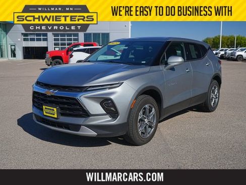 Used 2025 Chevrolet Blazer LT AWD/4WD image 1