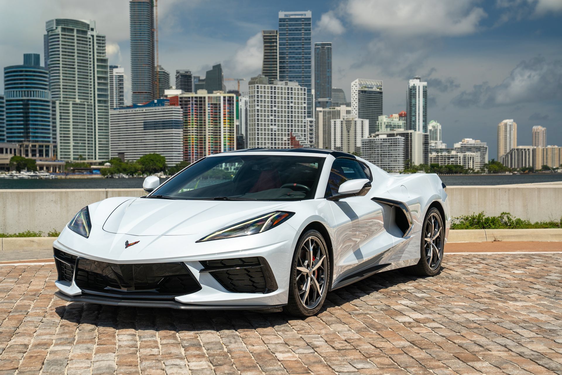 Used 2022 Chevrolet Corvette Stingray Coupe w/ Engine Appearance Package RWD image 2