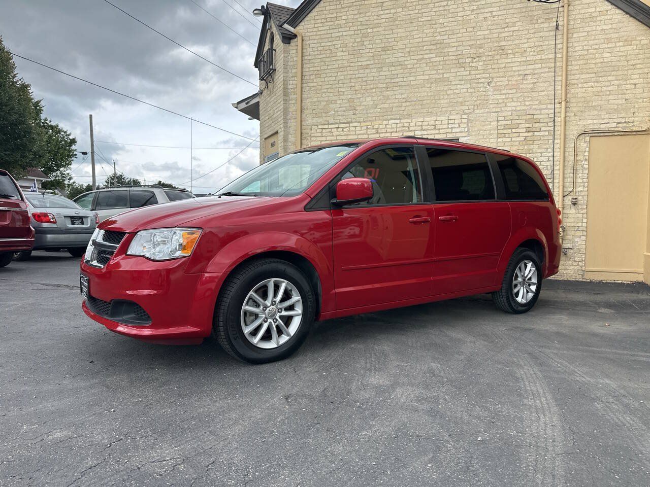 Used 2013 Dodge Grand Caravan SXT w/ Rear Park Assist Pkg FWD image 1