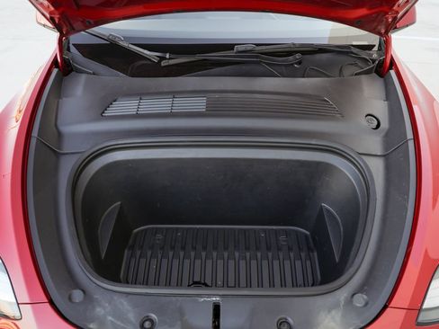 Used 2021 Tesla Model Y Long Range image 16