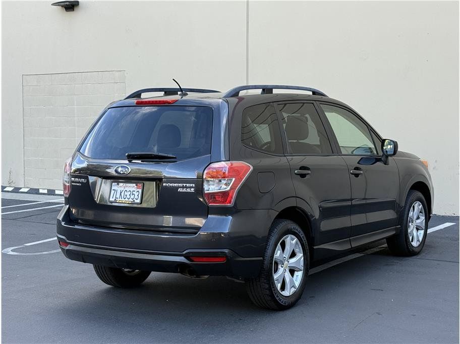 Used 2015 Subaru Forester 2.5i Premium AWD/4WD image 6
