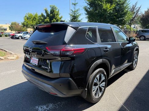 Used 2023 Nissan Rogue SV AWD/4WD image 6