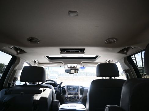 Used 2019 GMC Yukon Denali w/ Open Road Package image 18