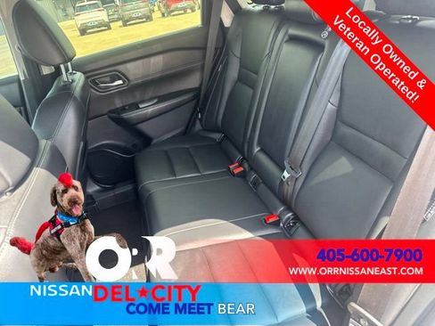 Used 2024 Nissan Rogue SL w/ SL Premium Package FWD image 11