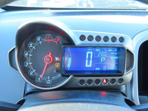 Used 2016 Chevrolet Sonic LT image 19