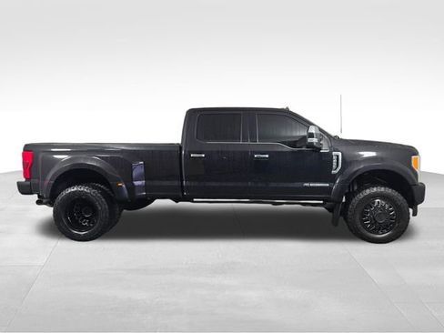 Used 2019 Ford F450 Platinum w/ Platinum Ultimate Package AWD/4WD image 8