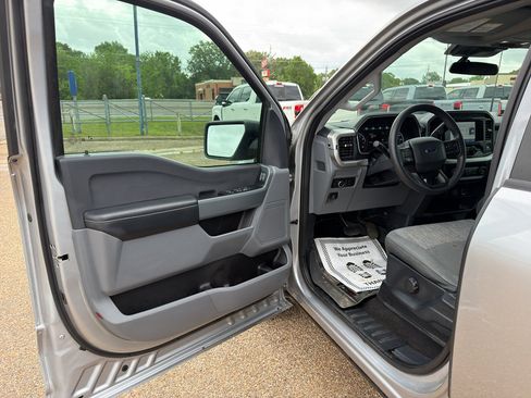 Used 2022 Ford F150 XLT image 12