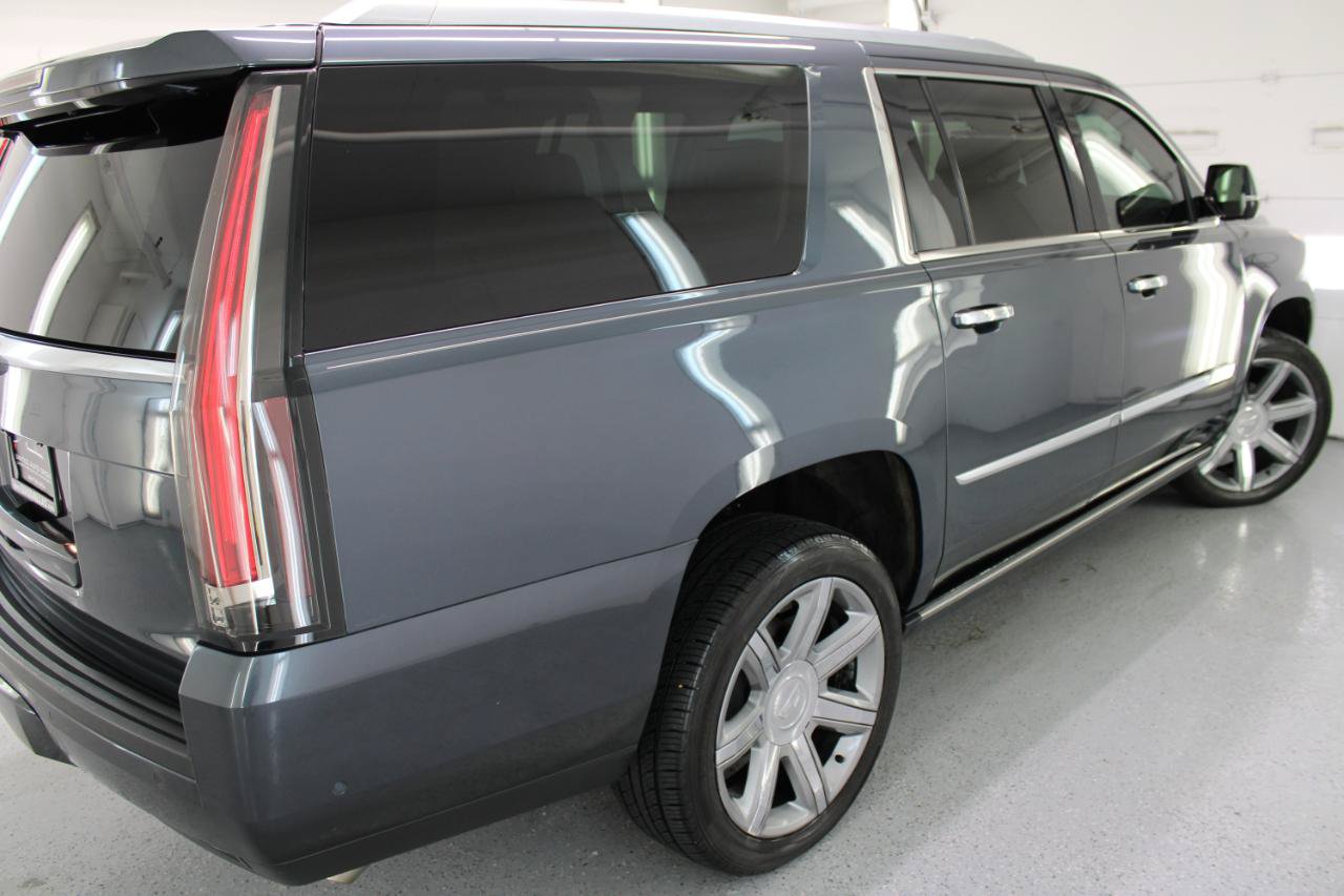 Used 2019 Cadillac Escalade ESV Premium Luxury AWD/4WD image 16