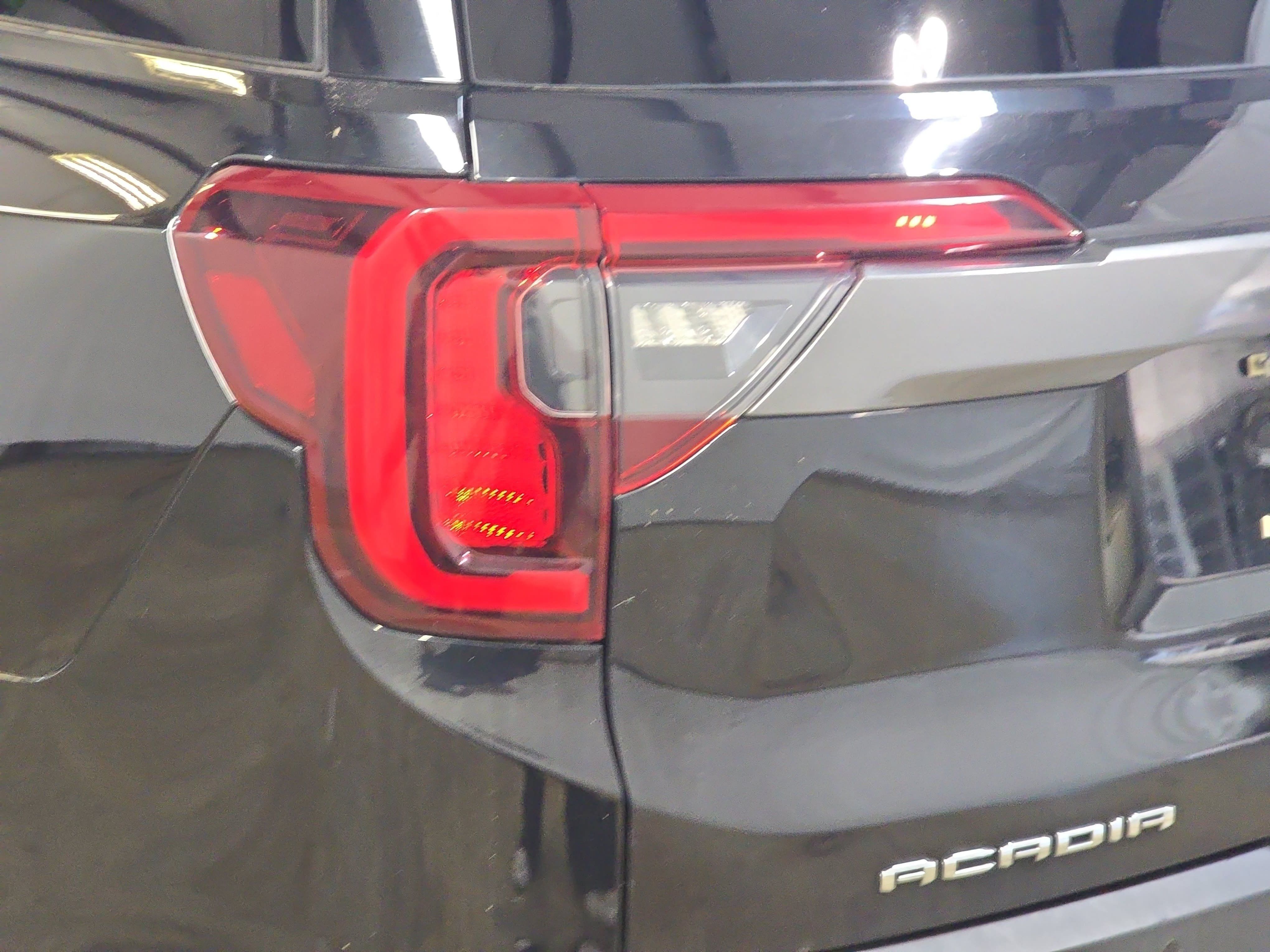 Used 2020 GMC Acadia AT4 w/ Trailering Package AWD/4WD image 31