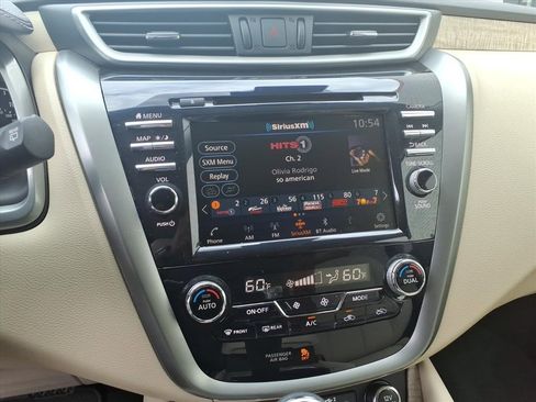 Used 2024 Nissan Murano SL image 10