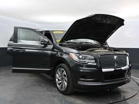 Used 2023 Lincoln Navigator Reserve AWD/4WD image 51