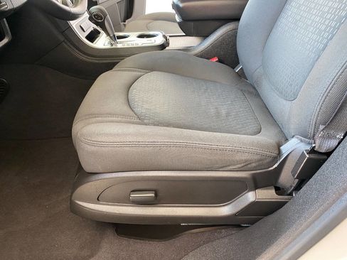 Used 2010 GMC Acadia SL w/ Preferred Package image 23