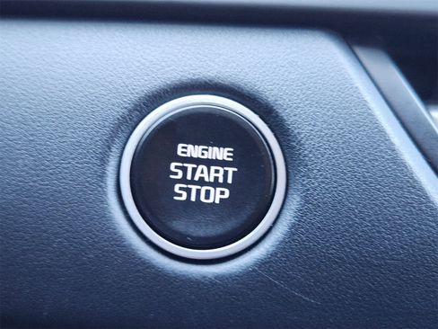 Certified 2024 Kia Seltos EX image 19