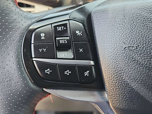 Used 2025 Ford Explorer ST-Line w/ ST-Line Street Pack AWD/4WD image 21