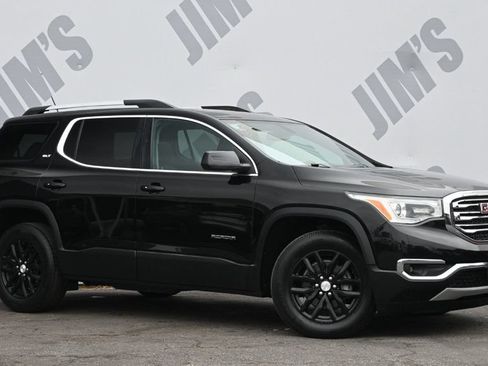 Used 2017 GMC Acadia SLT AWD/4WD image 3