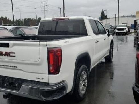 Certified 2024 GMC Sierra 1500 SLT image 4