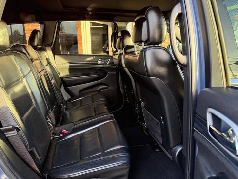 Used 2019 Jeep Grand Cherokee Limited w/ Luxury Group II image 15