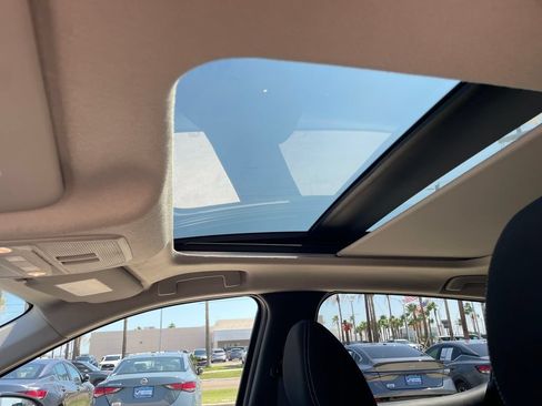 Certified 2025 Nissan Kicks SV w/ SV Premium Package FWD image 21