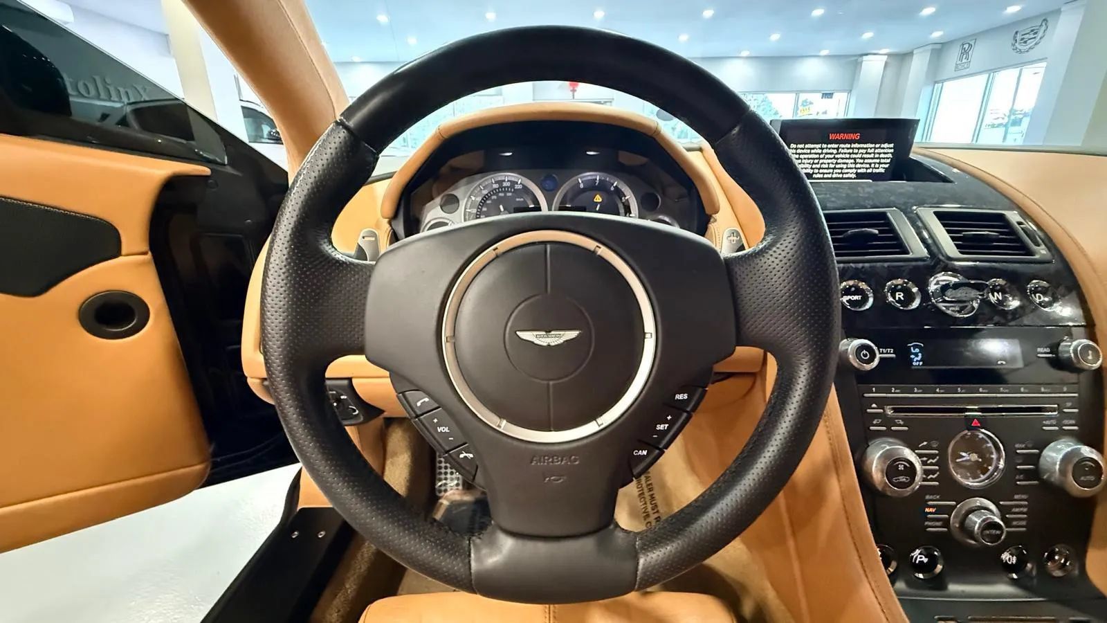 Used 2012 Aston Martin V8 Vantage Coupe RWD image 18