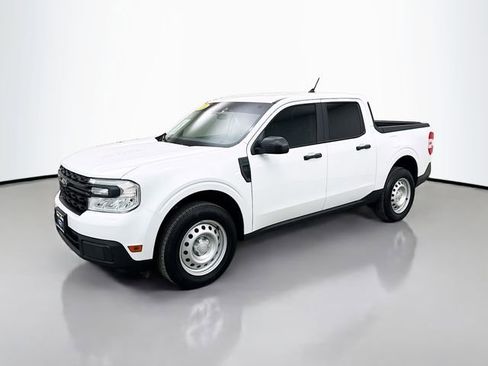 Used 2024 Ford Maverick XL image 3