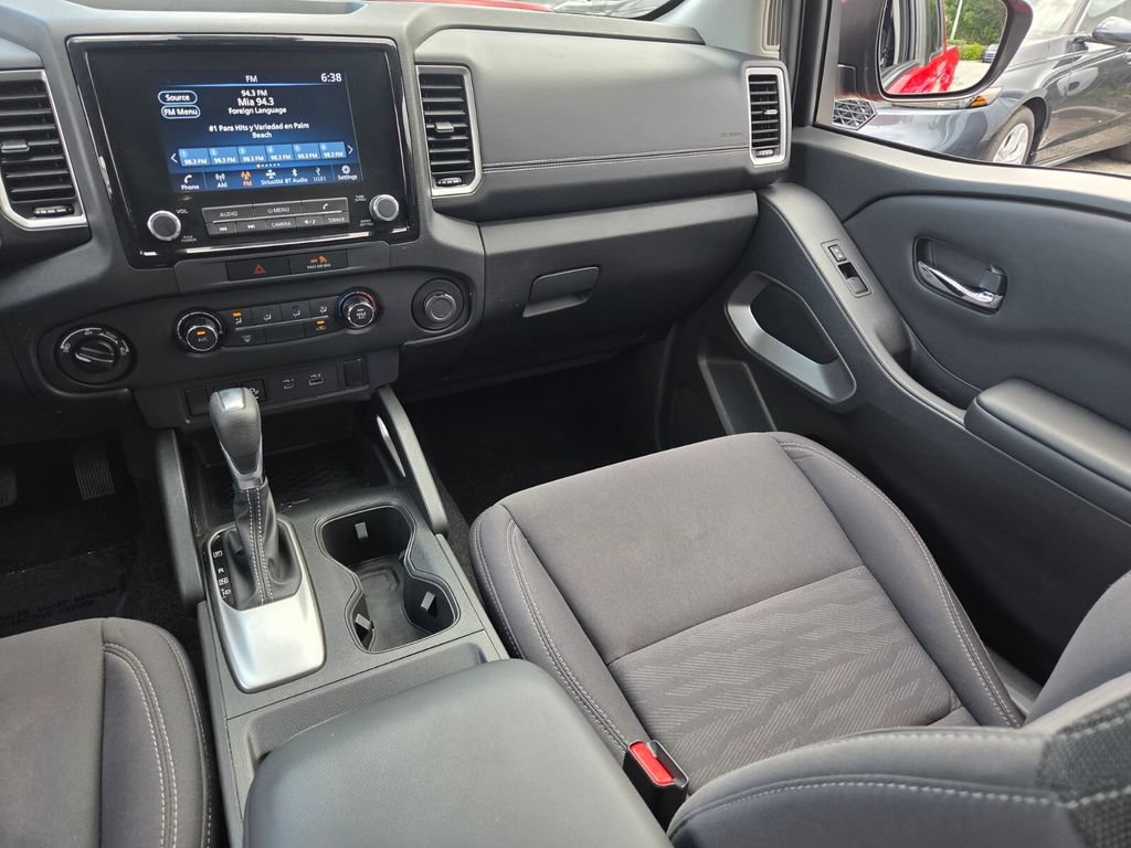 Used 2023 Nissan Frontier SV w/ Technology Package AWD/4WD image 14