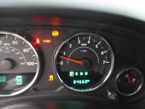 Used 2015 Jeep Wrangler Unlimited Sport AWD/4WD image 11