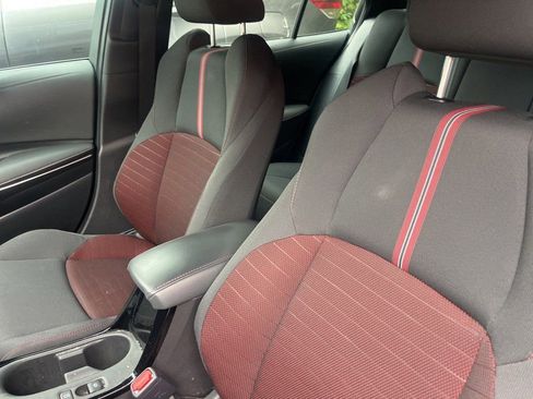 Used 2025 Toyota Corolla SE FWD image 8