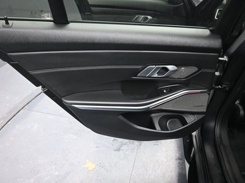 Used 2021 BMW M3 image 26