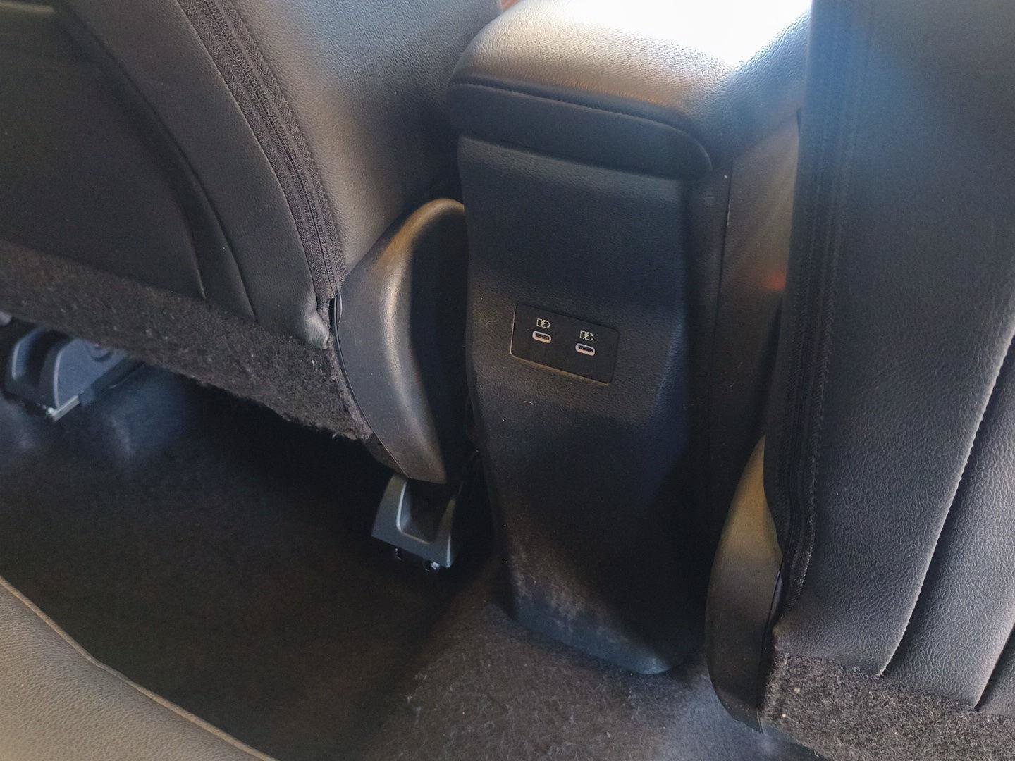 Used 2025 Nissan Kicks SR FWD image 32