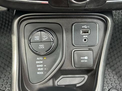 Used 2020 Jeep Compass Trailhawk w/ Safety & Security Group AWD/4WD image 20