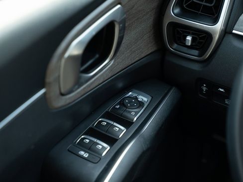 Used 2023 Kia Sorento X-Line EX image 29