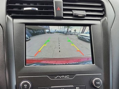 Used 2020 Ford Fusion SE w/ Equipment Group 151A FWD image 12