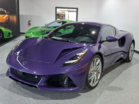 Used 2026 Lotus Emira SE RWD image 2