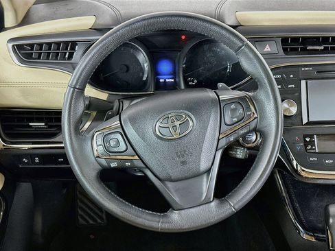 Used 2017 Toyota Avalon XLE Plus w/ All Weather Liner Package FWD image 18